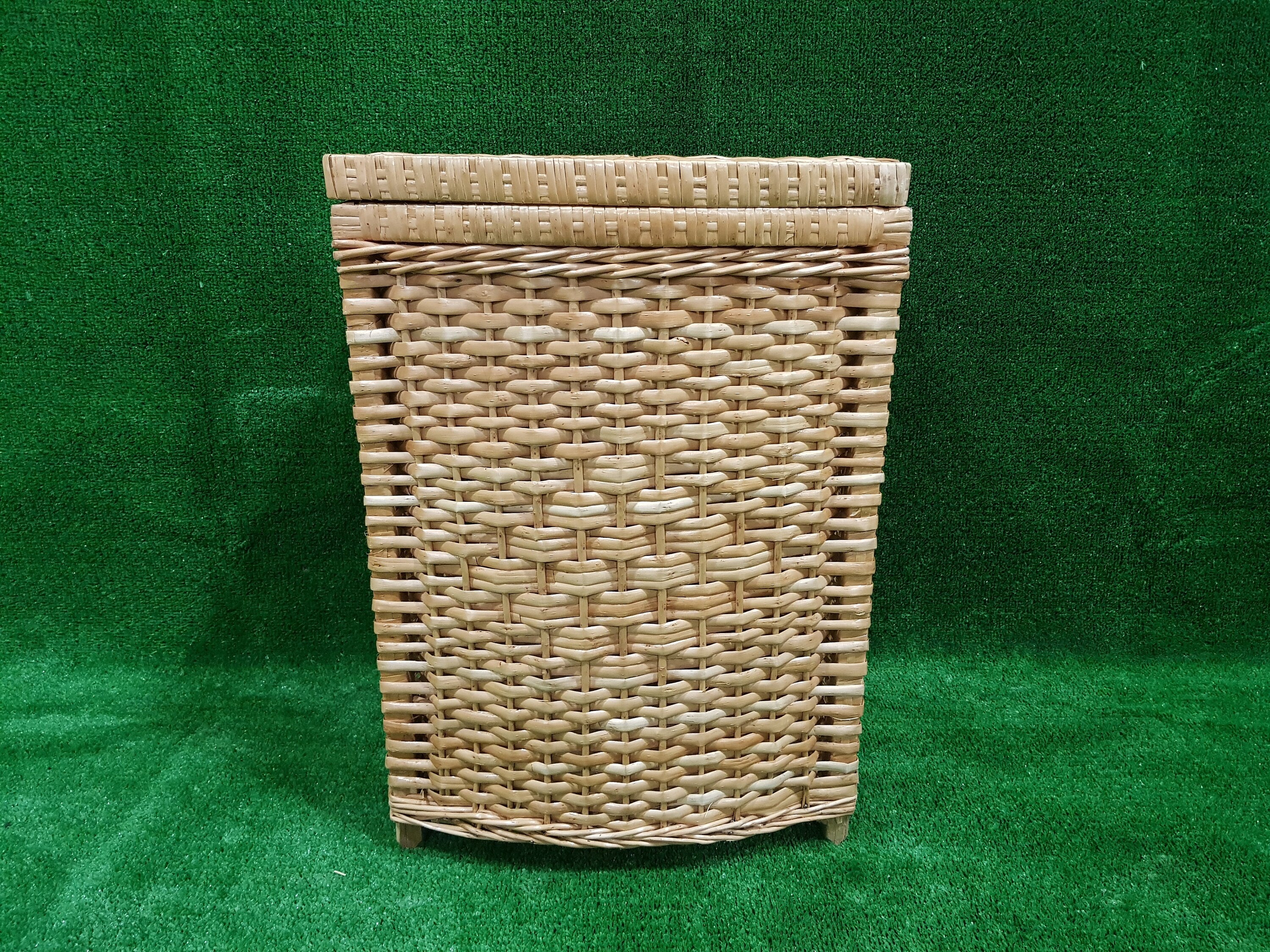 Wicker laundry basket with lid, wicker basket, wicker basket for bathroom