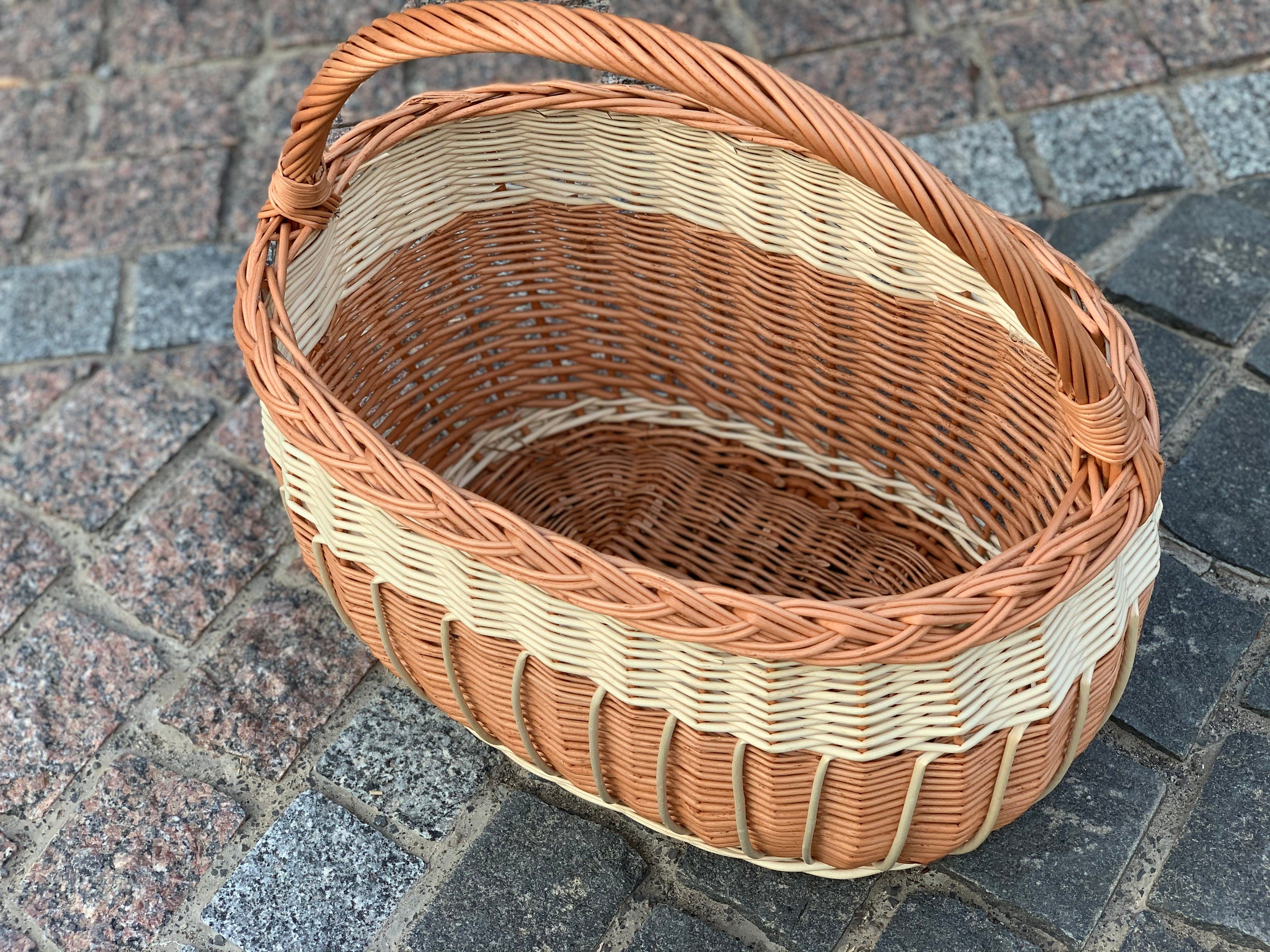 Willow Market Basket, Handmade Willow Basket, Woven Wicker Basket, Gathering Basket, Woven Picnic Basket