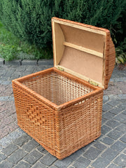 Wicker laundry basket, wicker basket, wicker basket for bathroom