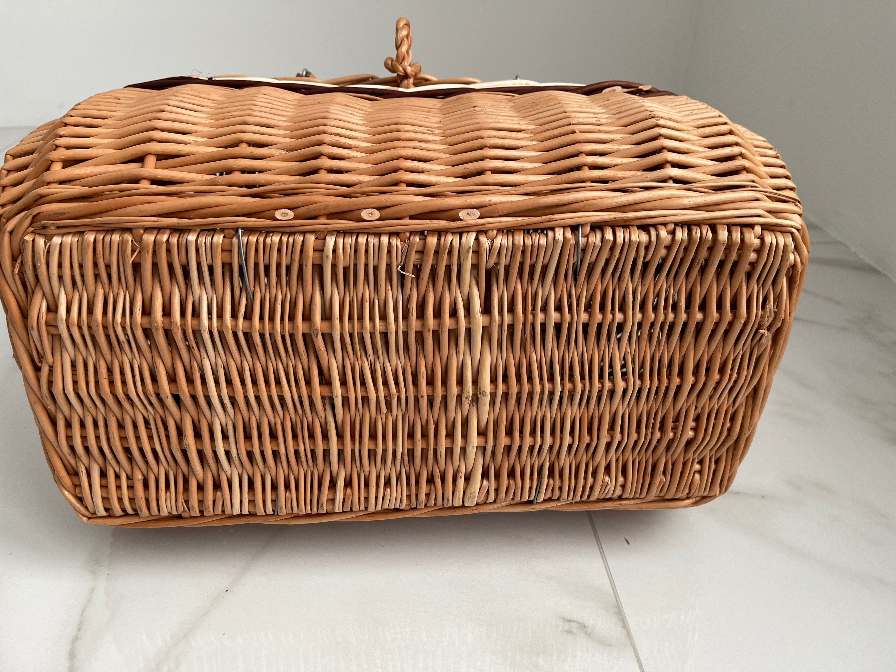 Picnic basket, Picnic Wicker Basket, Wicker Market Shopping, Picnic Basket, Handmade, Three Color Basket with One Top Handle Medium Size