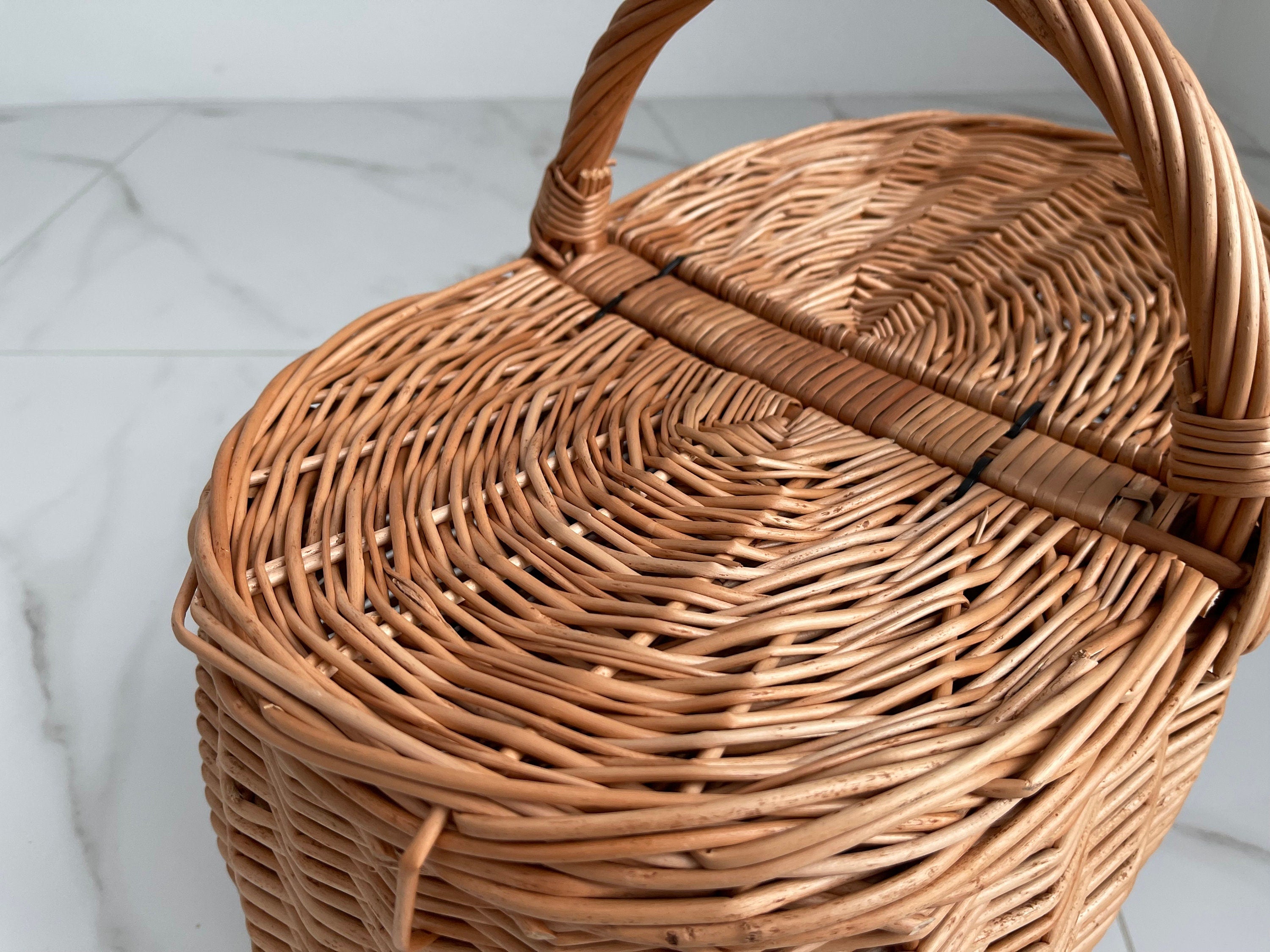 Picnic Wicker Basket, Handwoven Picnic Basket, basket with lid, Kids Willow Basket, round handled basket, flower girl basket